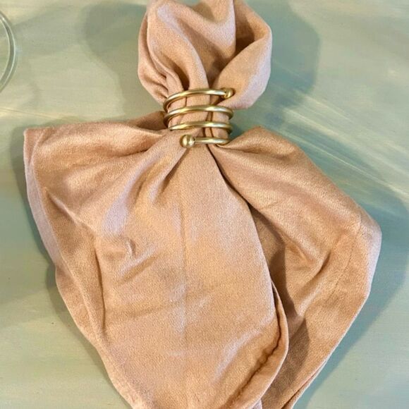 Set of 6 Gold Shiny Cloth Formal Dinner Napkins - Picture 4 of 4